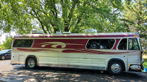 A photo of the 1960s-era bus Vote Common Good is taking on The Ride.
